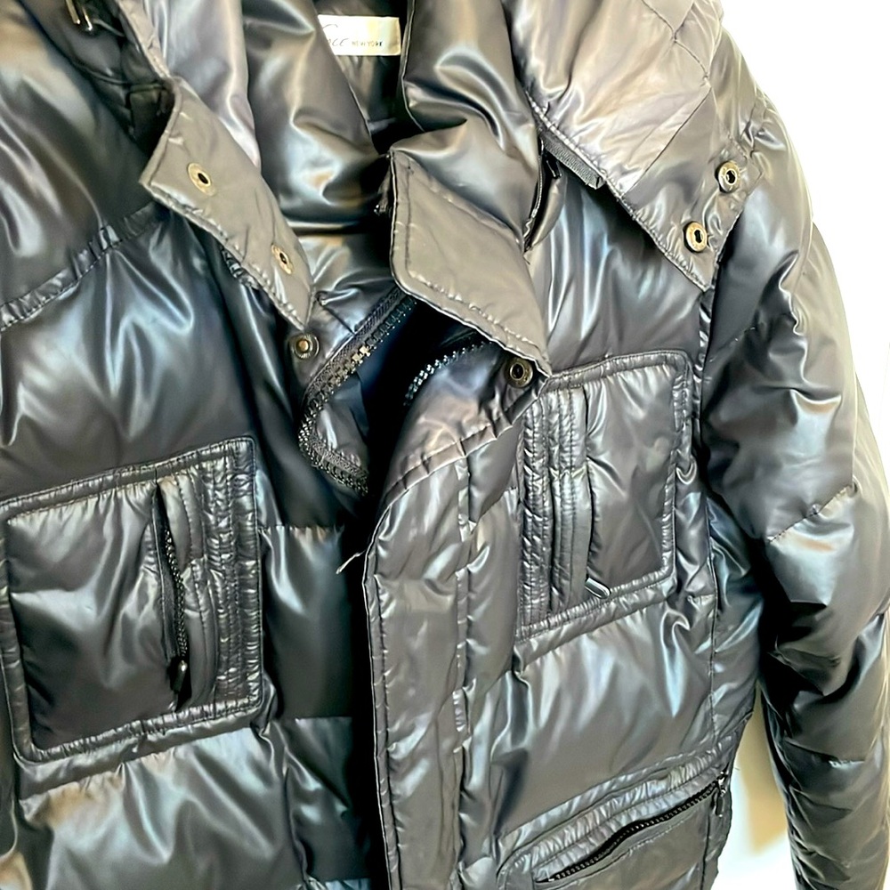 Kenneth Cole Puffer - M - 22” ptp